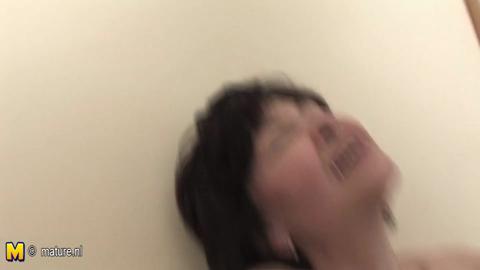 7427